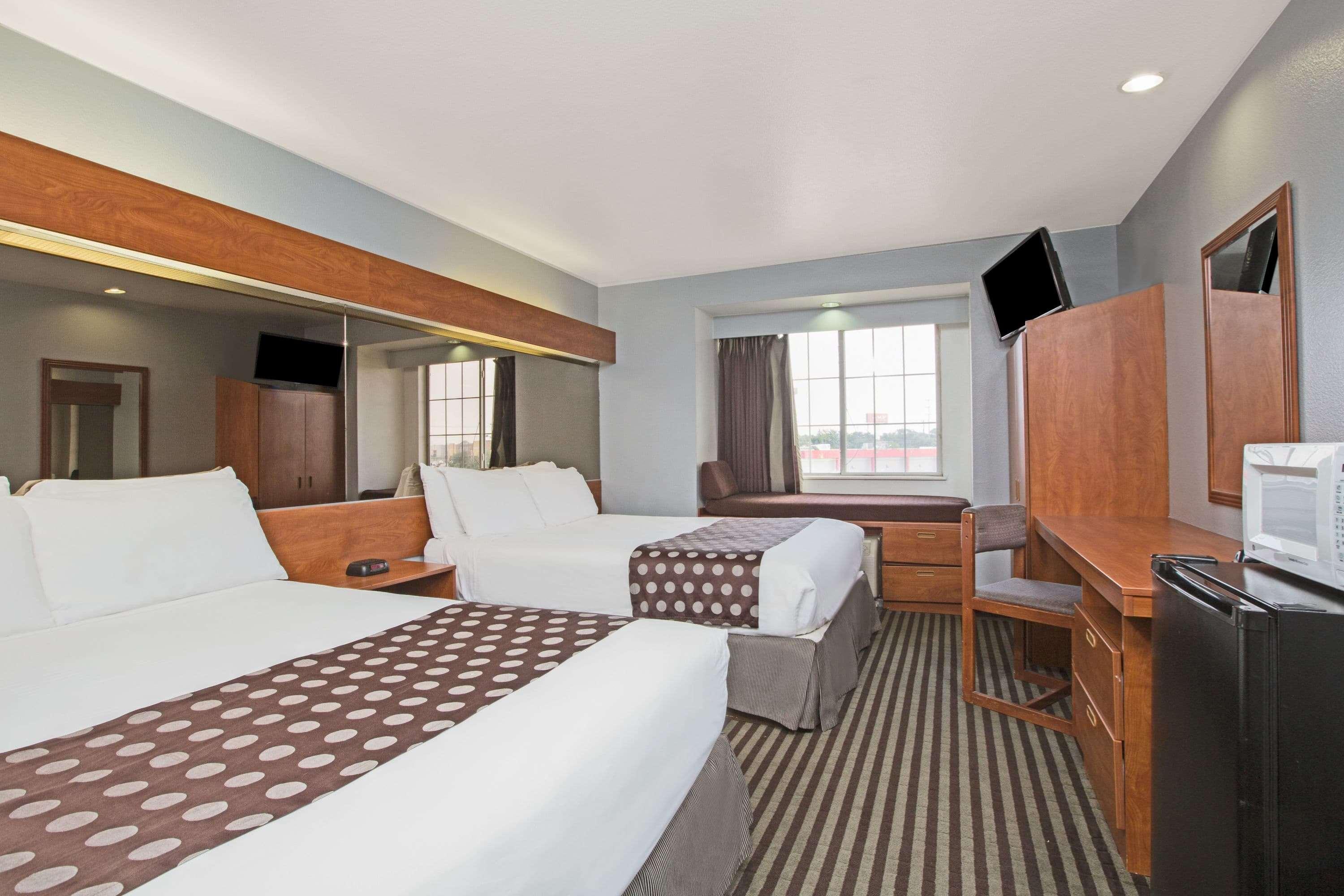 Microtel Inn & Suites By Wyndham Garland/Dallas Ngoại thất bức ảnh